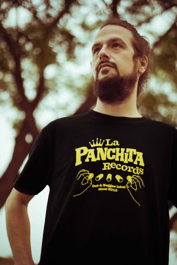 La Panchita at the controls - Black